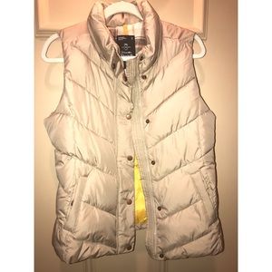 Khaki puffy vest